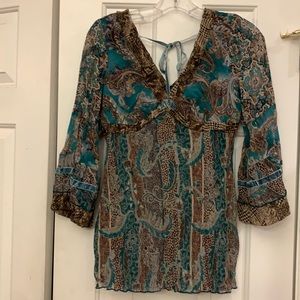 😍 Mix It Gorgeous Top Boho Sleeves Velveteen accents